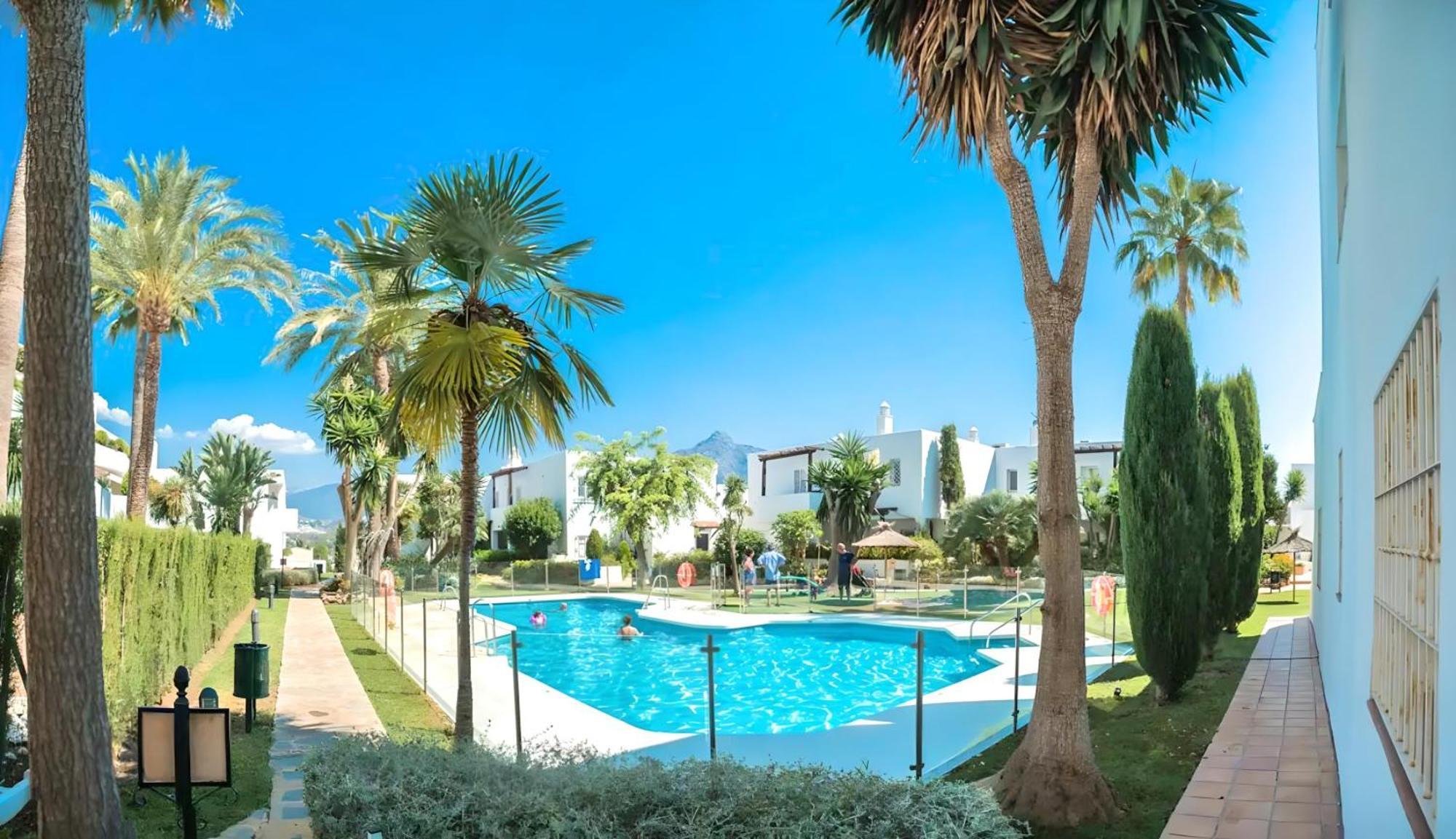 Gorgeous 2Br Apt. W/ Mountain View Puerto Banus Marbellac Extérieur photo